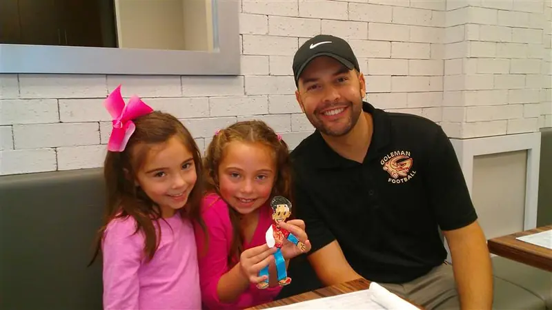 Visiting 'Spring Breakers' enjoy visit to Mayor's Cafe